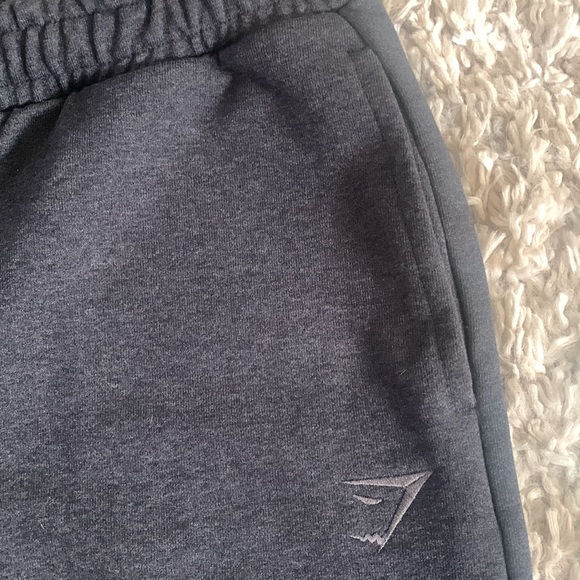 GYMSHARK REST DAY SWEATS SHORTS - Picture 2 of 9